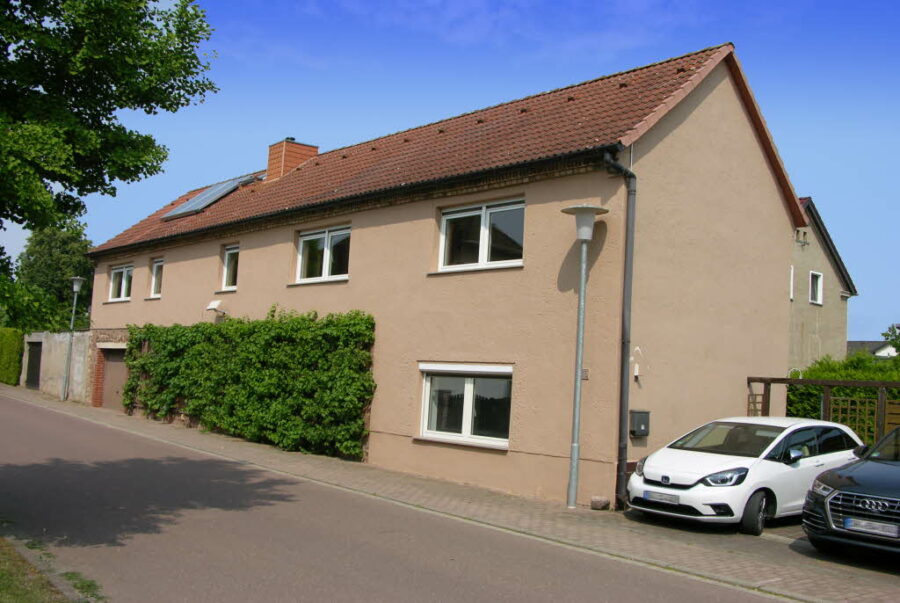 Petersberg OT Teicha: Einfamilienhaus mit Einbauküche, Solar und Garage, 06193 Petersberg-Teicha, Einfamilienhaus