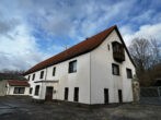 Großes Bauerngehöft mit Acker und Wiesen bei Leipzig - Aussenansicht Haus A + B